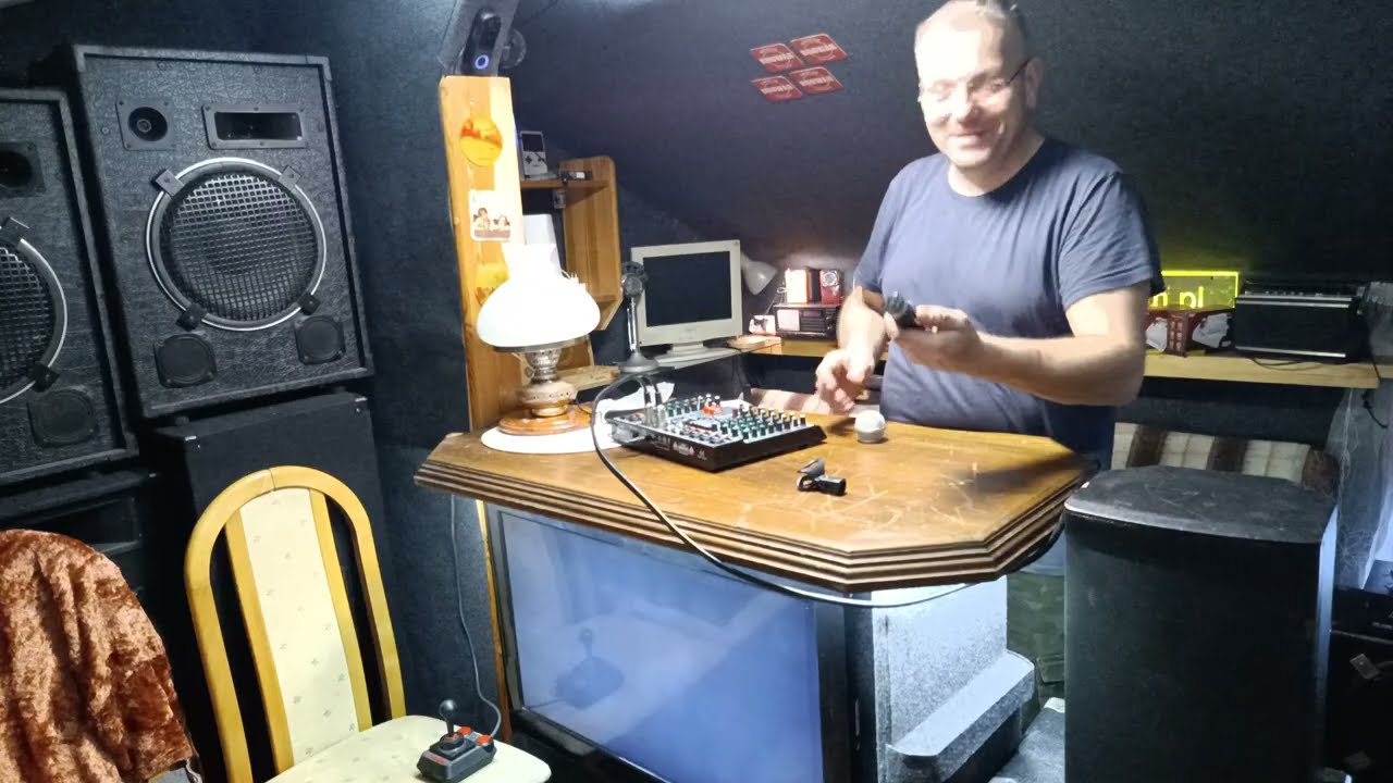 Микшер и микрофоны SM58 из Китая
