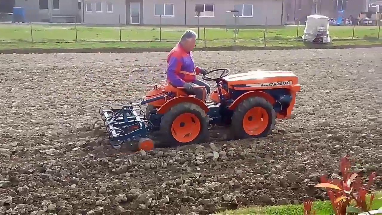 Bepi e il suo Carraro 20cv
