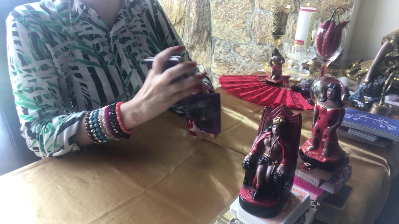 Quais serão as próximas atitudes dele (a) com a (o) rival? Saiba tudo pelo Tarot e Baralho Cigano