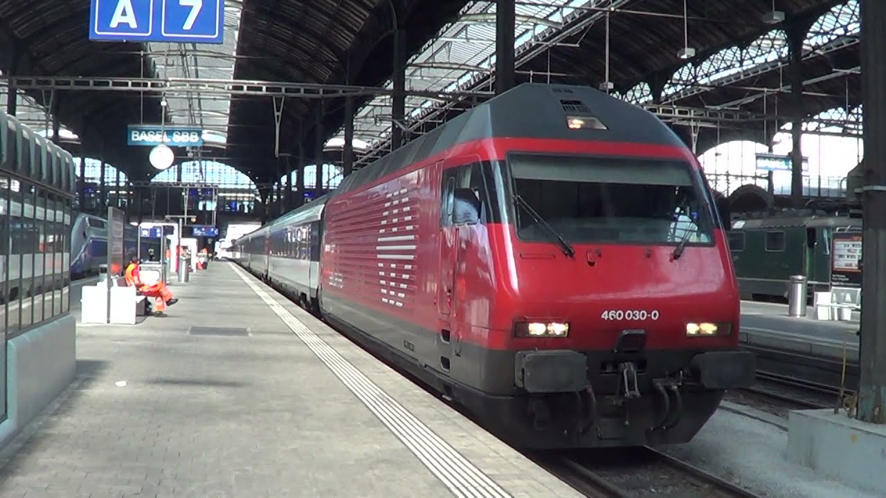 Züge im bahnhof Basel SBB Juli 2013
