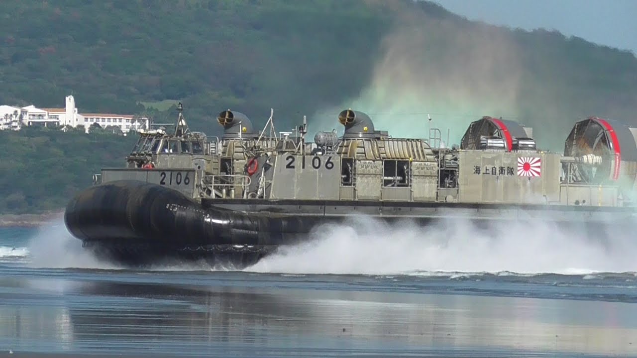 海上自衛隊 LCAC-1級エアクッション型揚陸艇 ビーチング訓練 2016　@日向市お倉ヶ浜