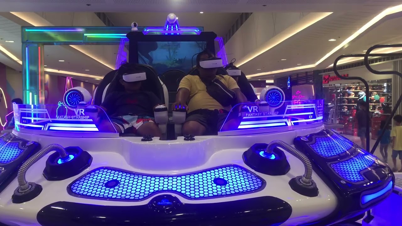 3D Spaceship  VR  with ma family 3  #foryourpage #love #vr #3d #family