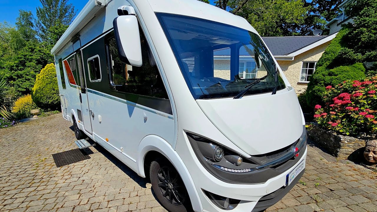 For Sale 2019  Burstner Ixeo i736G 4250kgs 7.49m garage 25k 4 berth 4 belts air sus, satellite etc