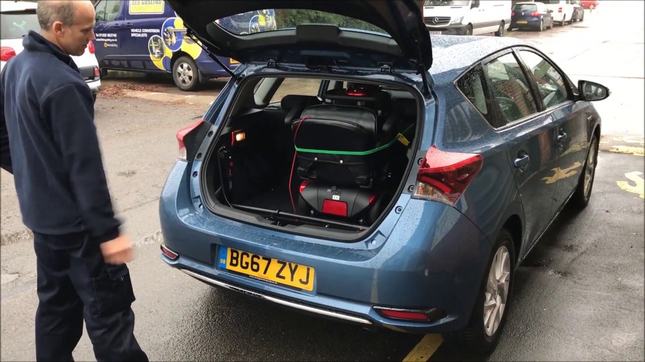 40kg Hoist loading Small Folding Scooter into Auris Hatchback