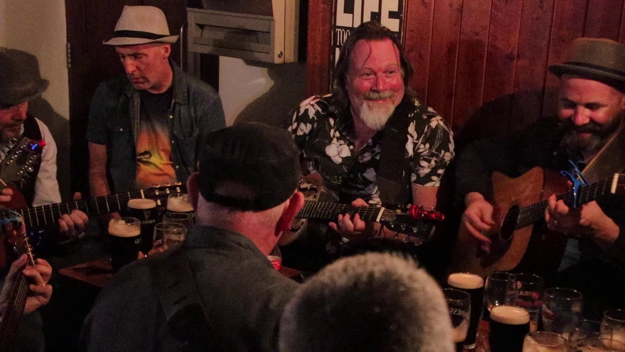 White Horse Guitar Club - live at The Blue Loo, Glengarriff, 30 August 2019