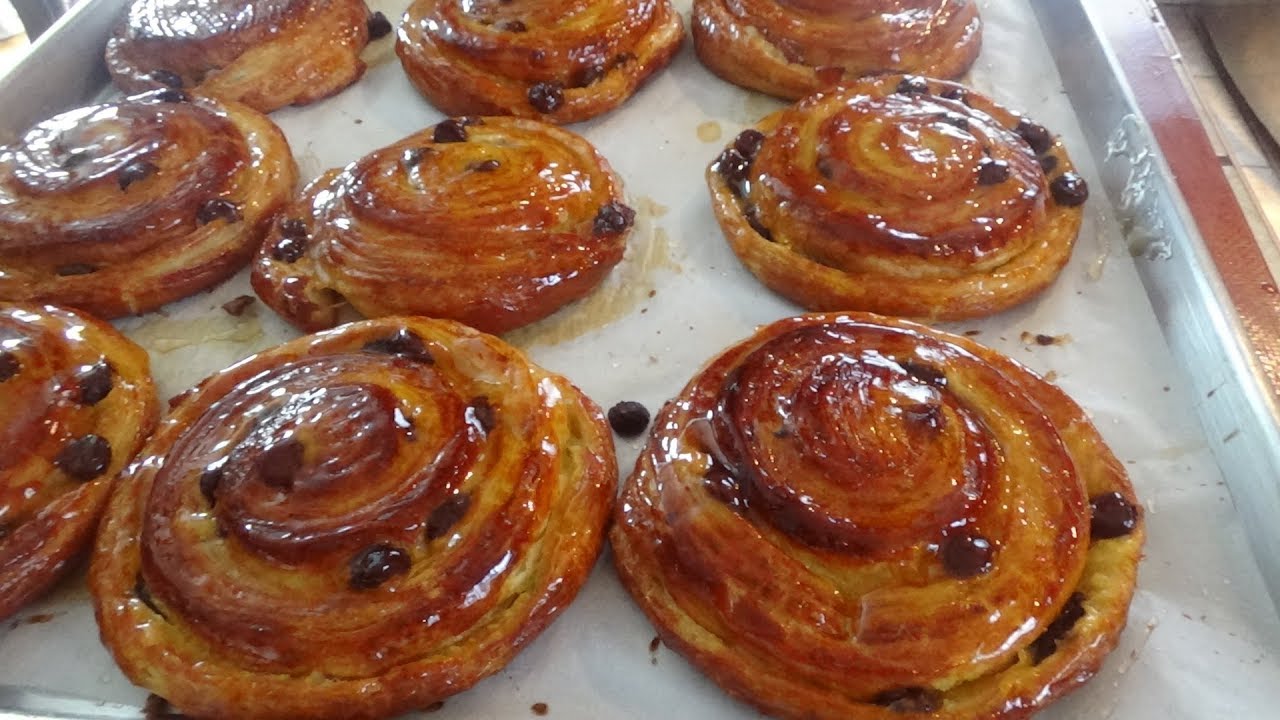 الكرواصون بالعنب الجاف و القرفة مع كل أسرار نجاحه / Pain au raisin sec
