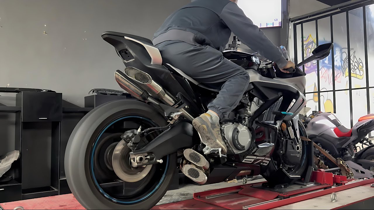 CFMOTO-675SR | Сумасшедший тест выхлопной системы | Какой безумный звук 🤯💥