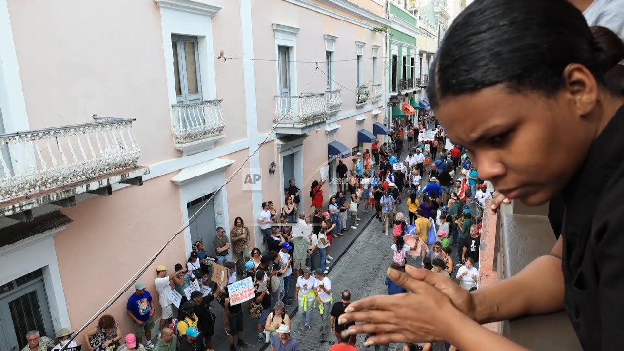 Hundreds of Puerto Ricans join anti-Trump rally in San Juan