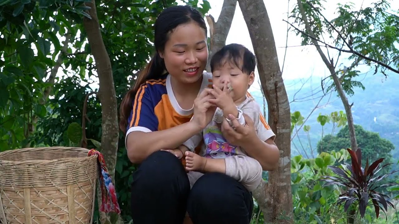 The 17-year-old single mother picked up pumpkin tops to sell at the market and cooked a simple meal.