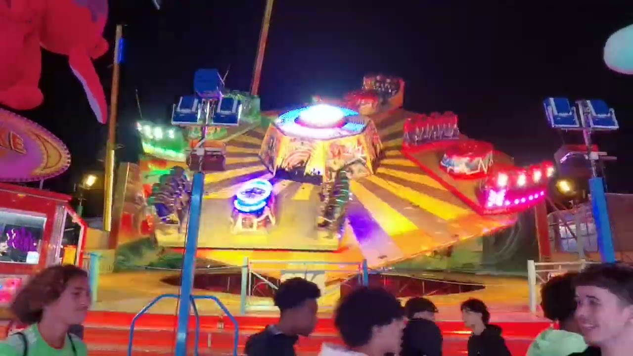 Manège Shake Off - Fête Foraine Le Havre 2024 (Foire Saint Michel)