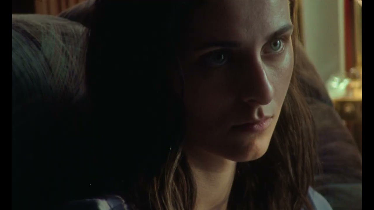 Ariane Moffatt - L'amour, le danger (Videoclip Officiel)