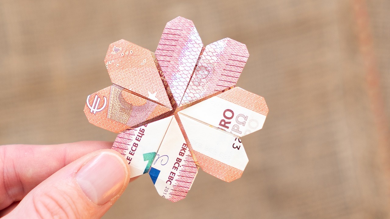 KLEEBLATT aus GELDSCHEINEN falten: Glücksbringer als Geldgeschenk 🍀