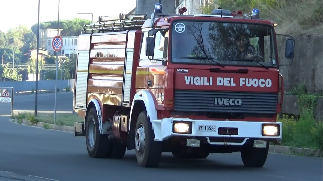 [RARE/X2] ABP 190 -26 Vigili del Fuoco La Spezia in sirena per incendi