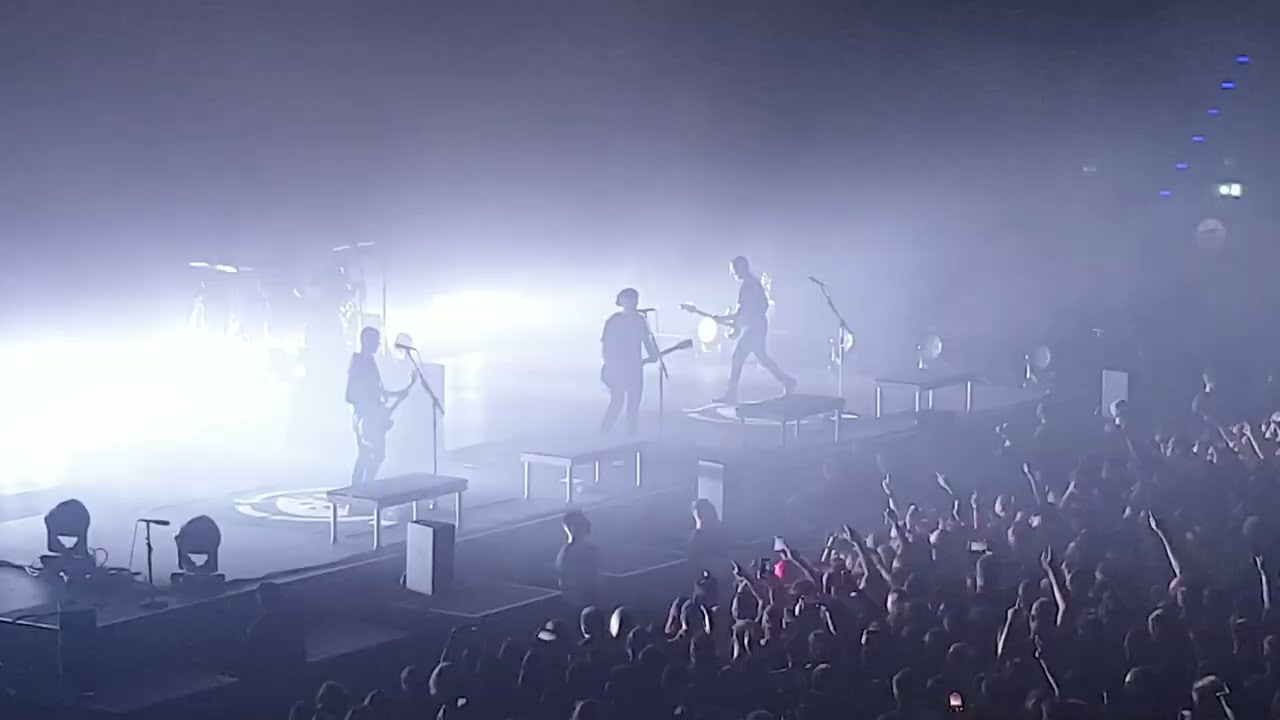 Rise Against - Satellite (Live in Berlin am 17.11.2022 in der Max Schmeling Halle)