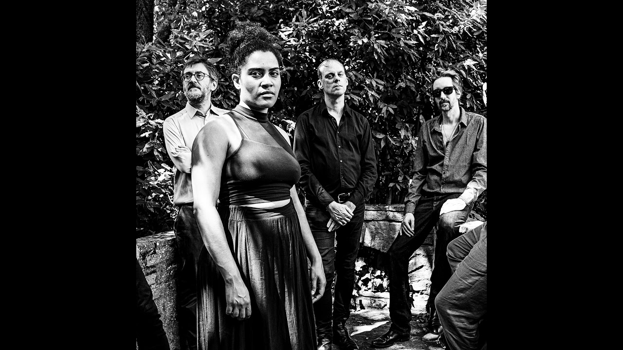 Dalla psichedelia al trip-hop il ritorno del Julie's Haircut con 