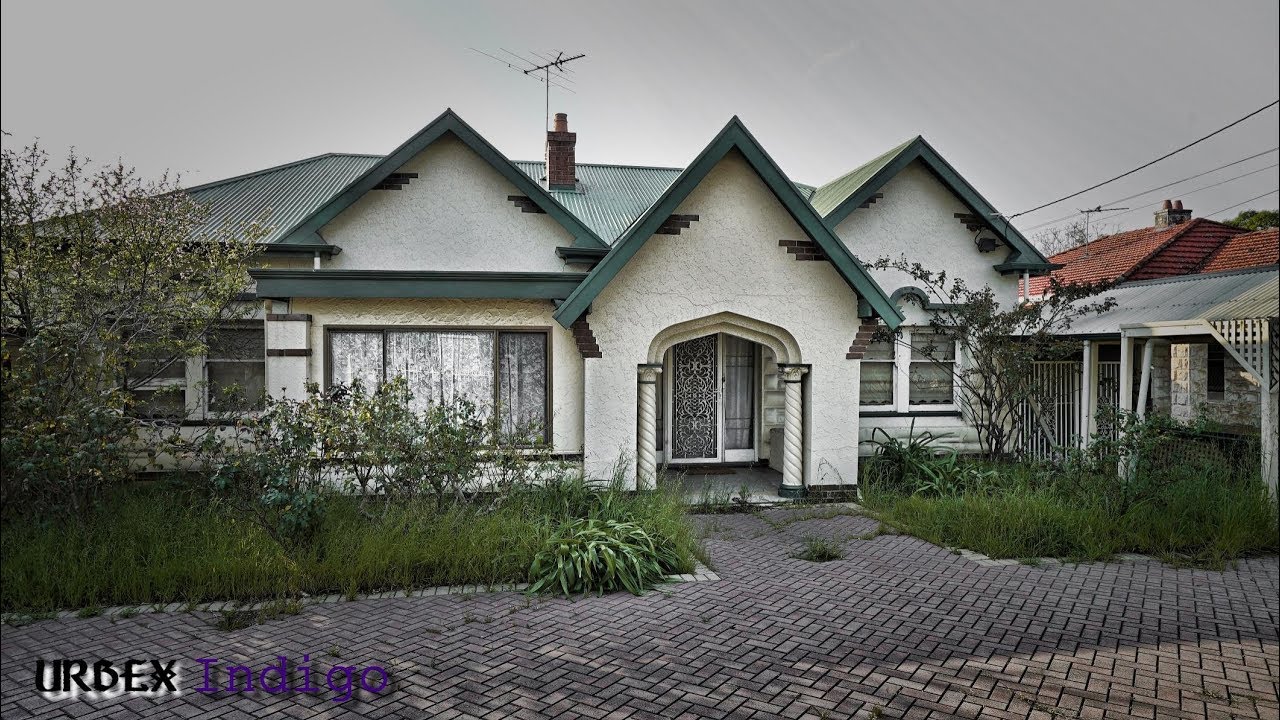 Abandoned- This house is a big maze/Has small hair+beauty salon/Built 1936