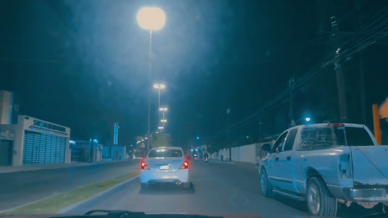 Manejando de noche en Mazatlan