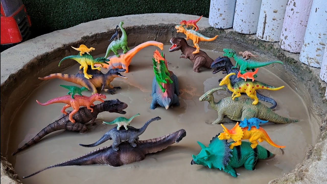 Dinossauros de Plástico Presos na Lama Ceratossauro Espinossauro Triceratops Parassaurolofo