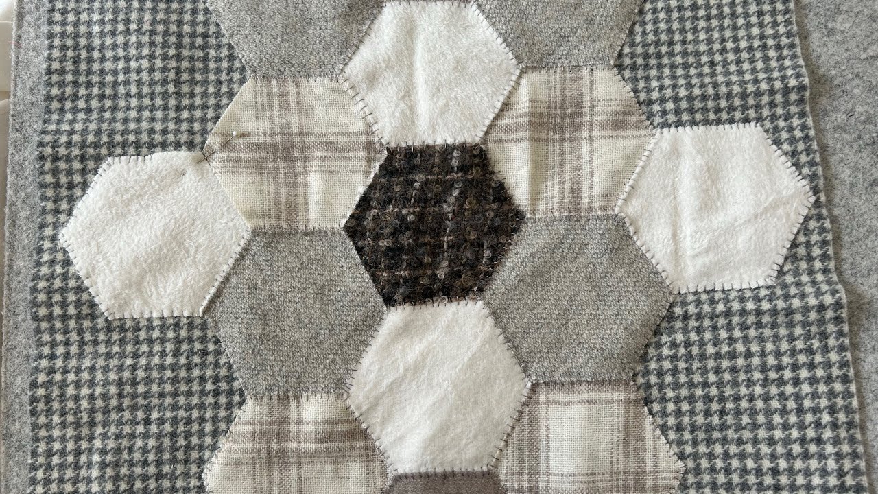Project Bag - (1) Whip Stitch for Wool Applique (inspired by Jennifer Clouston)