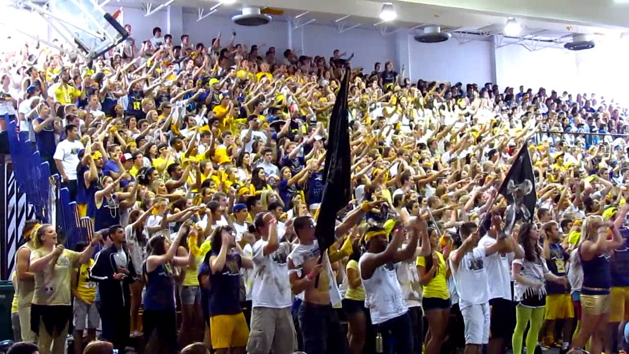 Gold Buccaneers WINNING Cheer-Off [WLU O-Week 2011]