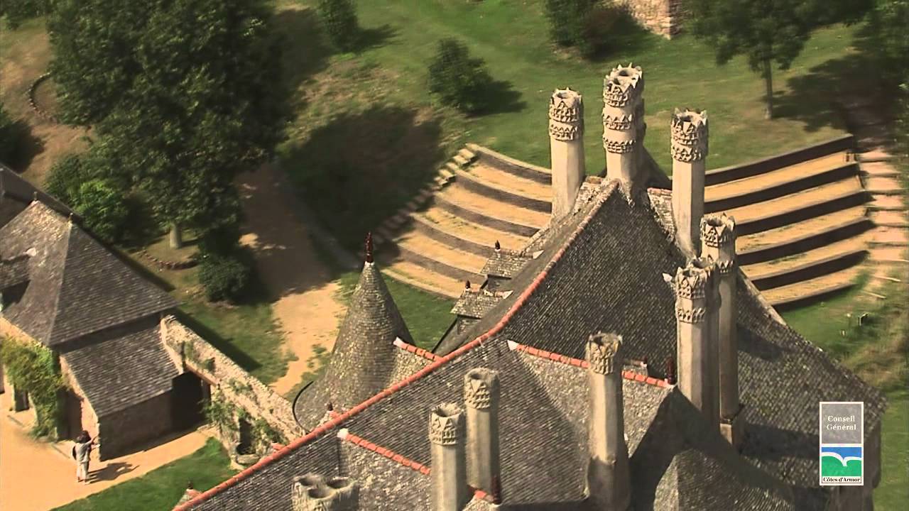 Ploëzal | La Roche Jagu : Images aériennes