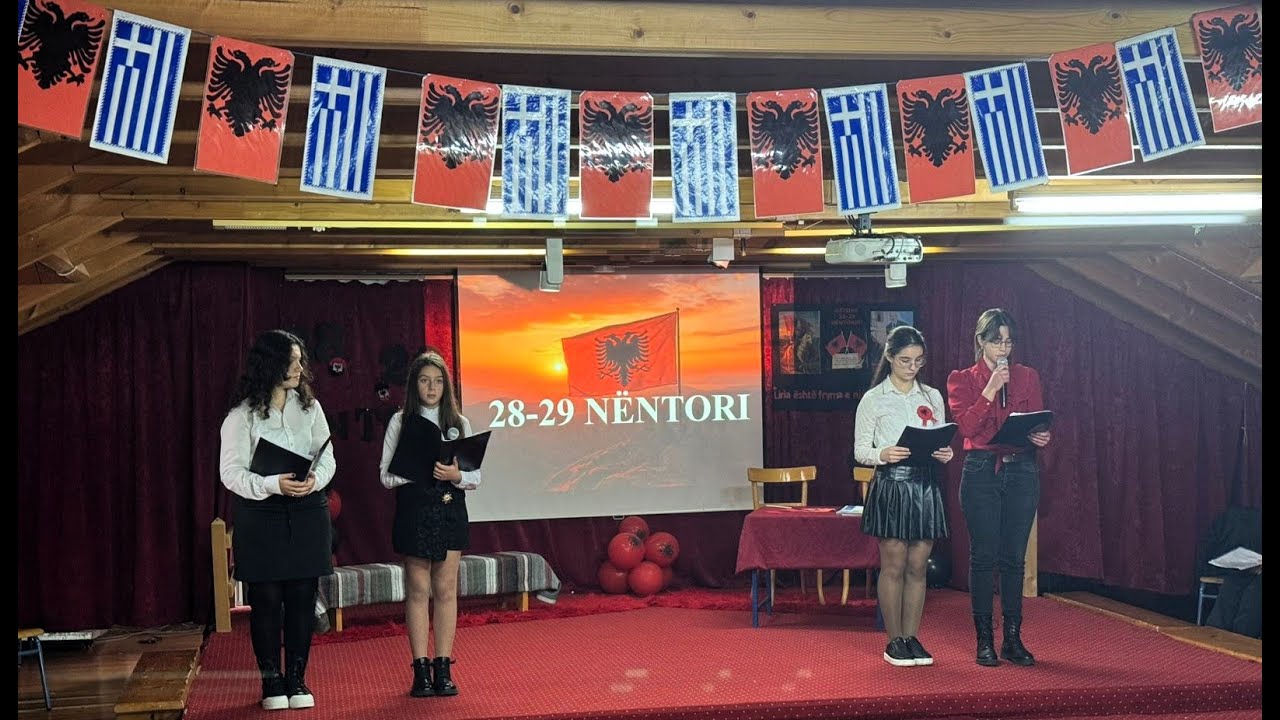 Shfaqje dedikuar Festave të 28  dhe 29 Nëntorit!