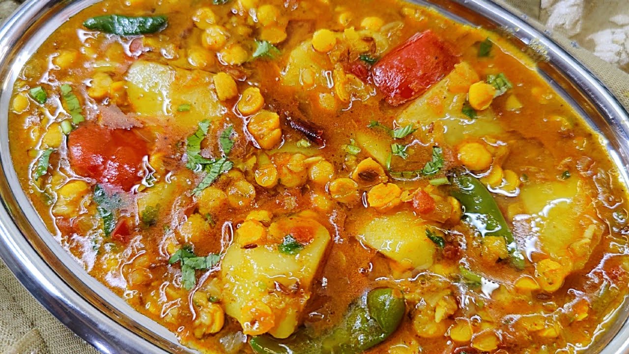 Jab Kuch Samjh Na Aae To Yeh Sabzi Banae Jiska Taste Koi Bhula Na Pae | Chana Dal Aloo Ki Sabzi