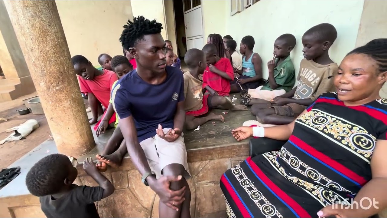 Part 2 on the video of 44children of mama Uganda interviewing their mom,emotional  questions 