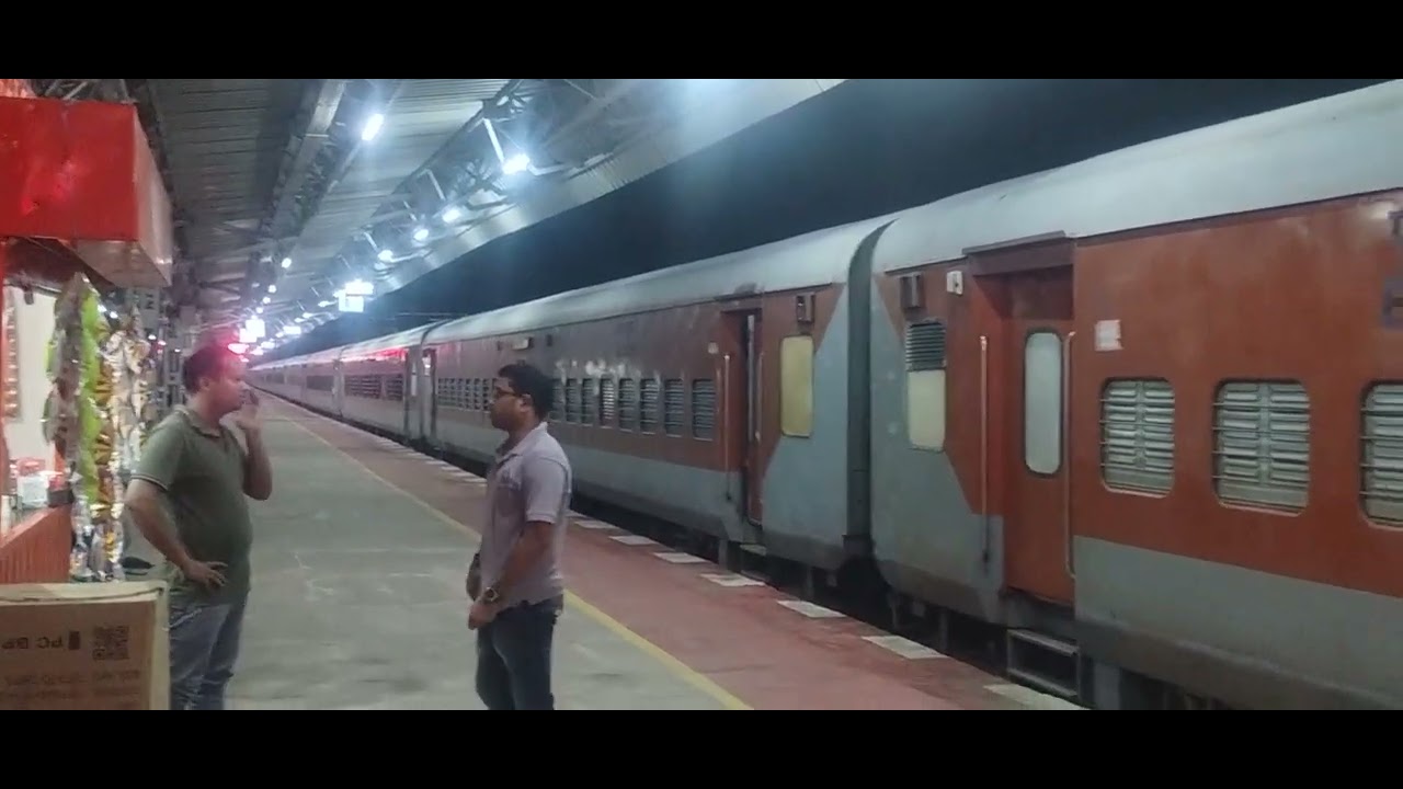 Train no-18314( bhubaneswar new- boudh )standing on bhubaneswar new railway station.