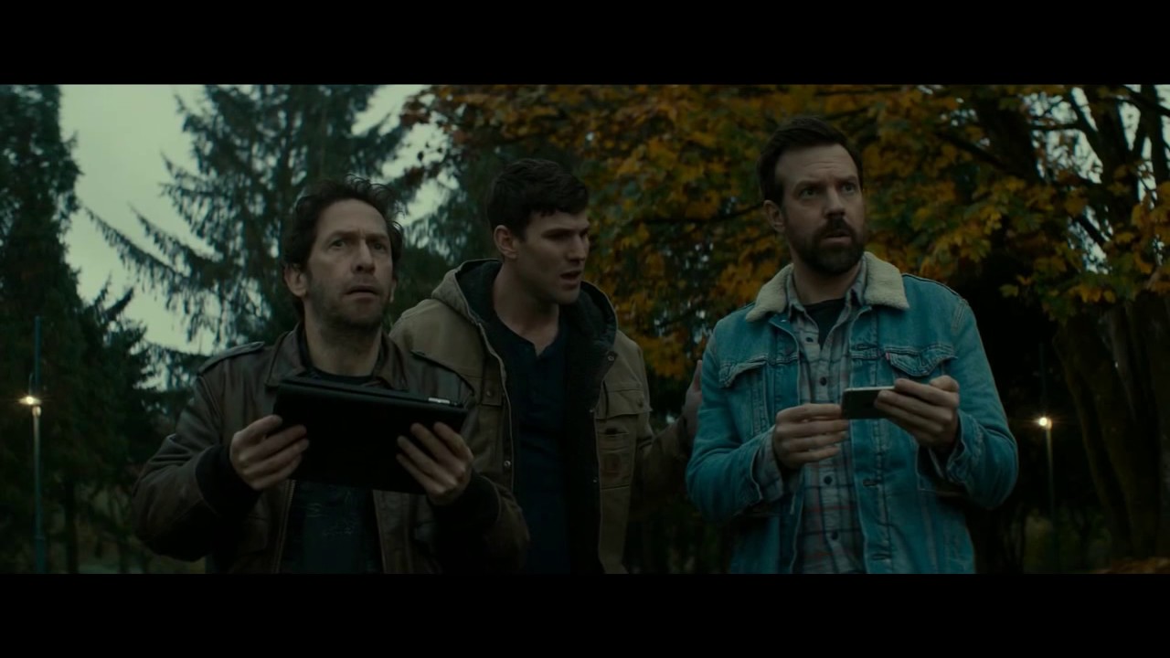 Colossal - Monster dances and clowns around - Scene
