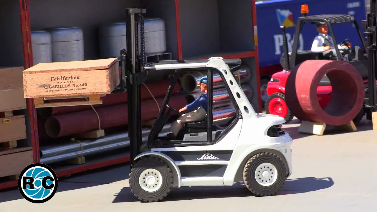 RC Robbe Forklift with Accessories - MTC Osnabrück