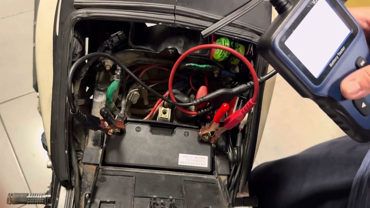 鈦酸鋰電池超級好發動！｜機車電池拆裝DIY | NK酷龍整修計劃EP76｜kymco Quannon 150｜極度不專業DIY教學