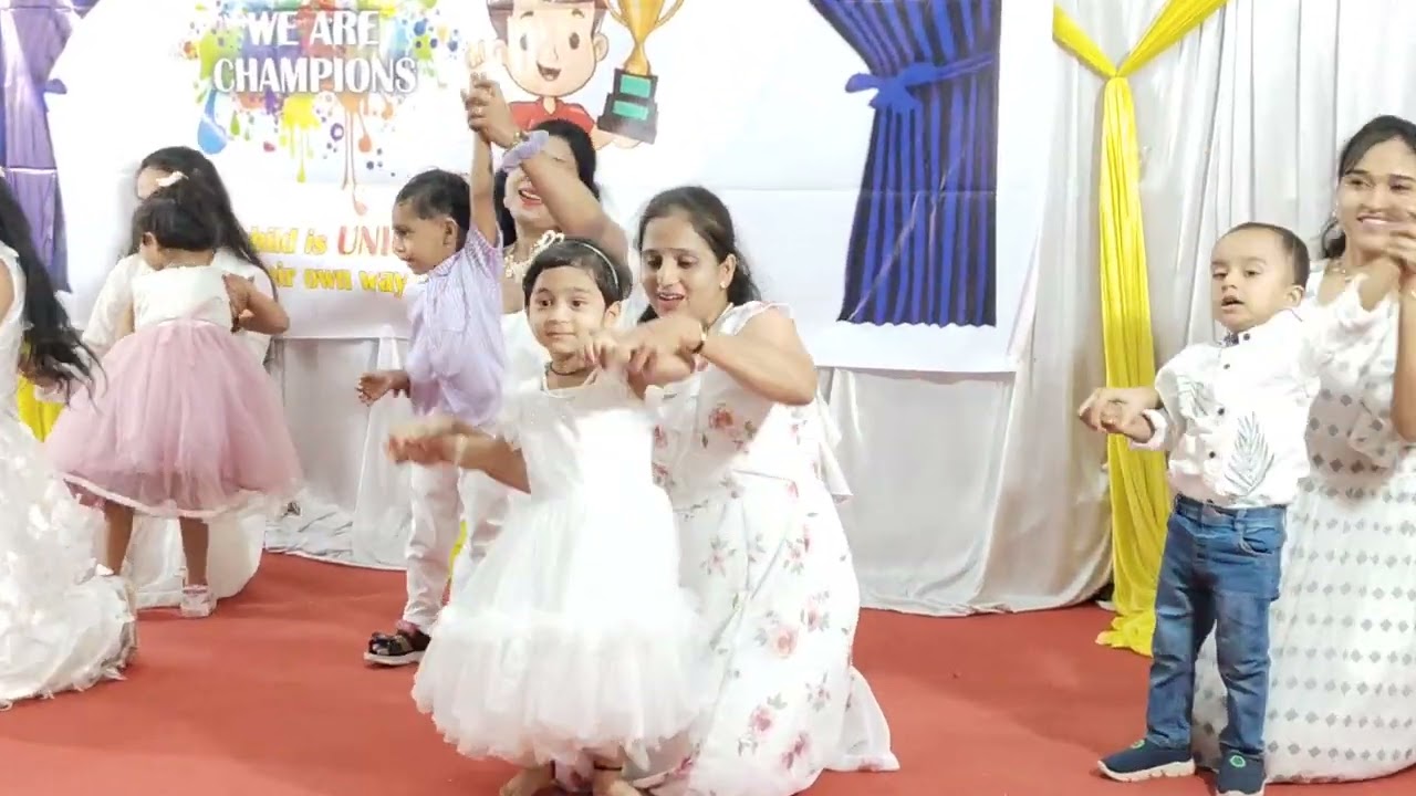 Mom #and #PRAPTI #dance# 🎆❤️#