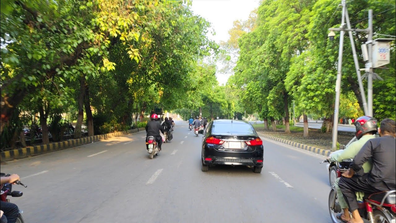 Lahore Ki Sabse Mashhoor Road ka Safar – Mall Road to Hafeez Center | Lahore Pakistan 4K Video