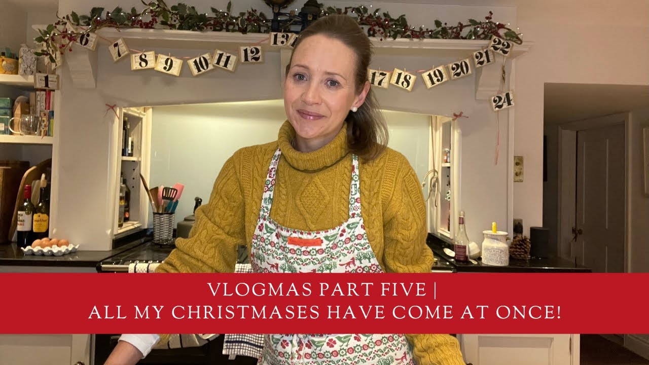 Vlogmas Part Five | All my Christmases have come at once!