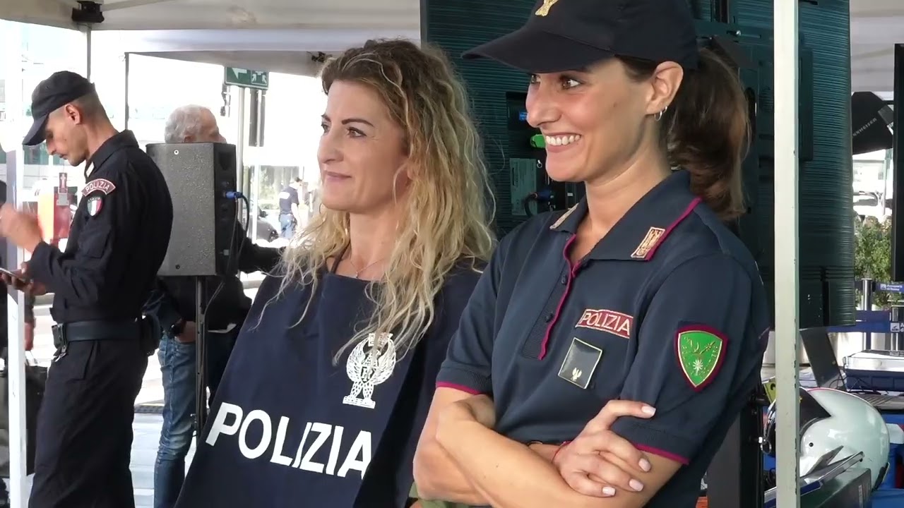 Aeroporto Leonardo da Vinci: la Polizia incontra i bambini