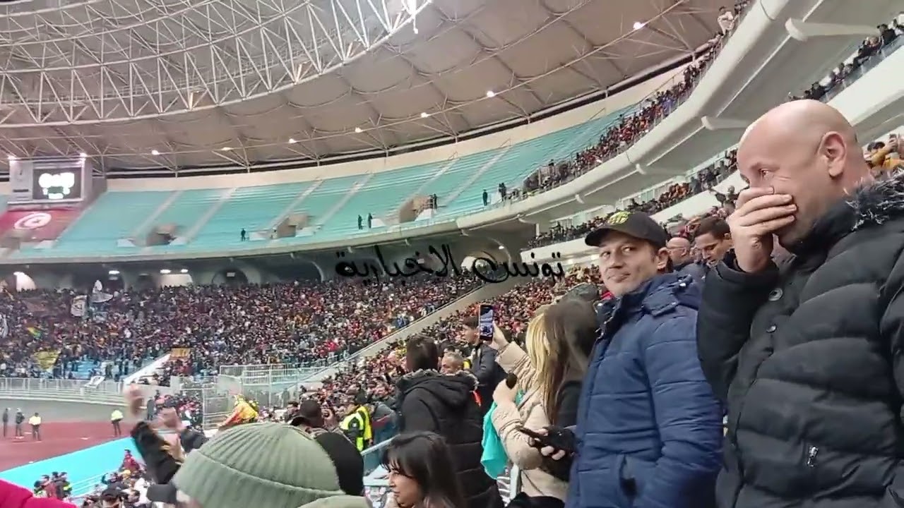 فرحة الهدف لاعبين و جمهور