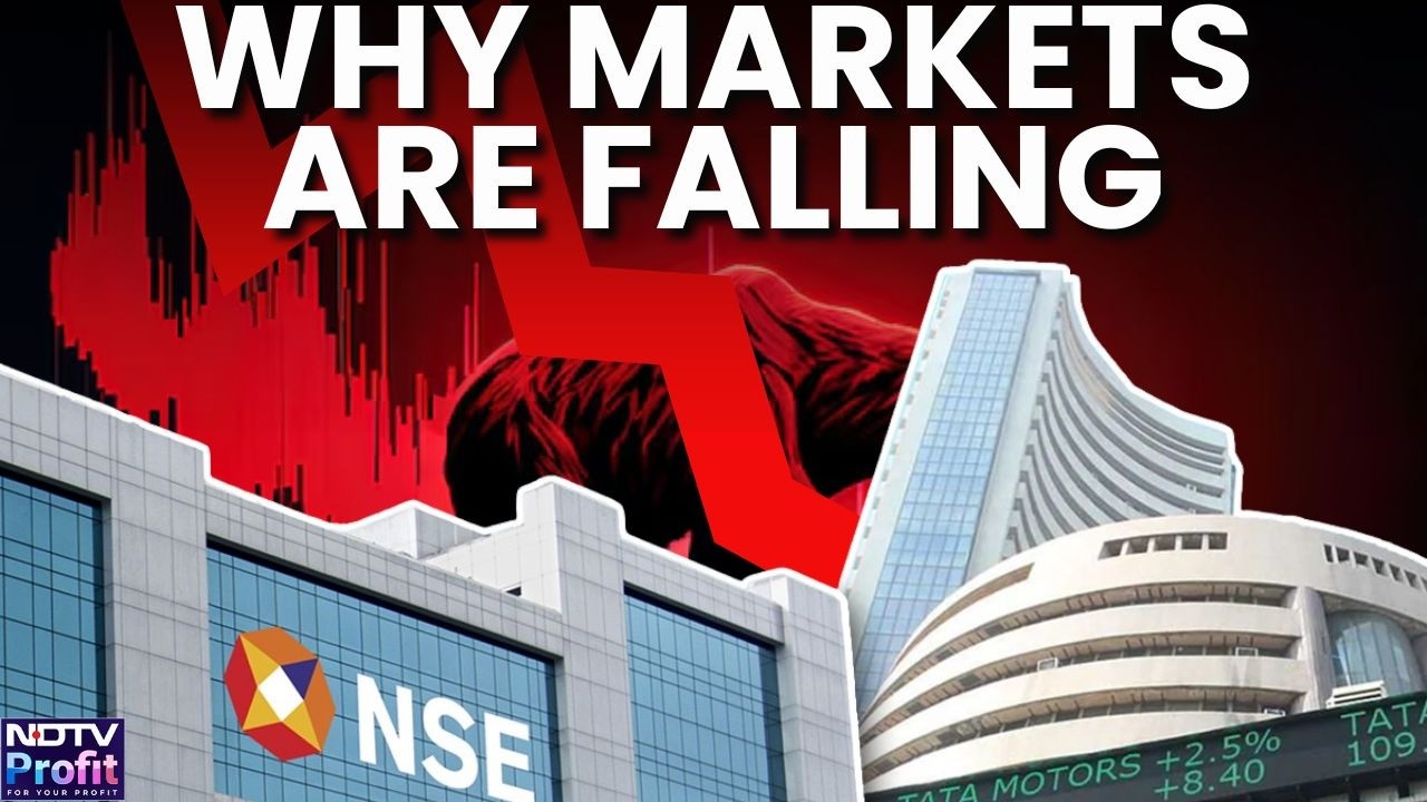 Sensex Crashes 800 Points, Nifty Down 300 Points | Why Are Markets Falling?