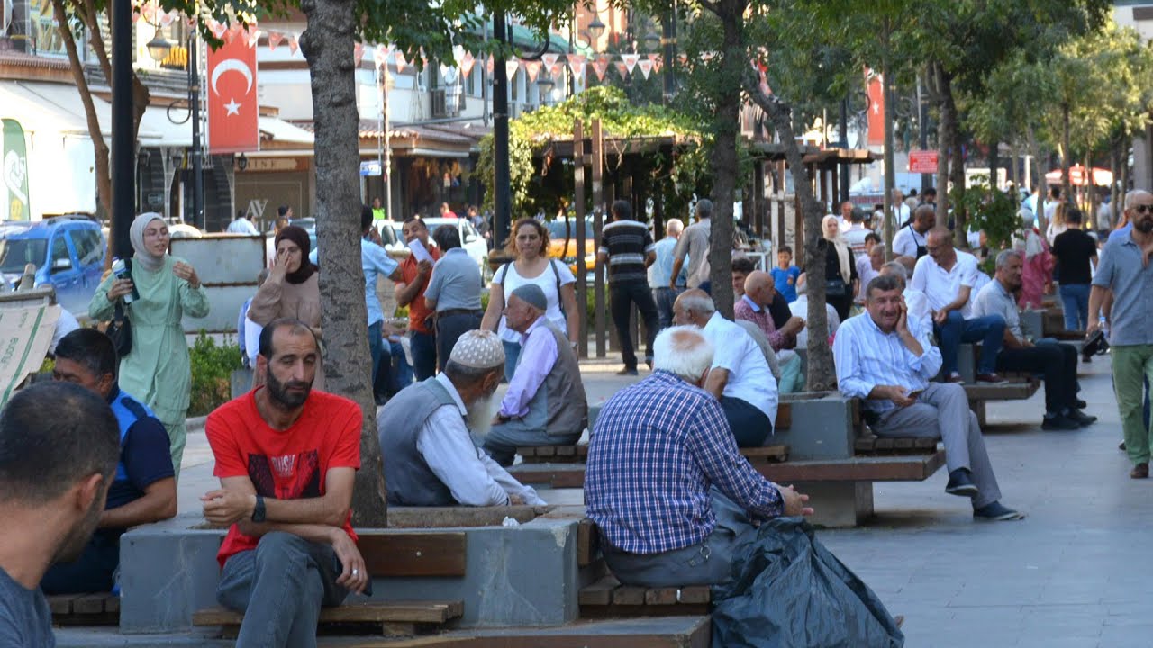 Diyarbakır sokaklarından ‘yarın seçim olsa…’ yanıtları: Geçim derdi seçimde AKP diyenleri geriletti