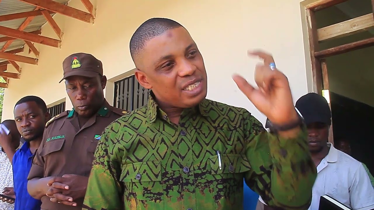 DC SHAKA AAGIZA TAKUKURU WILAYANI KILOSA KUCHUNGUZA MRADI SHULE YA WASICHANA KONDOA