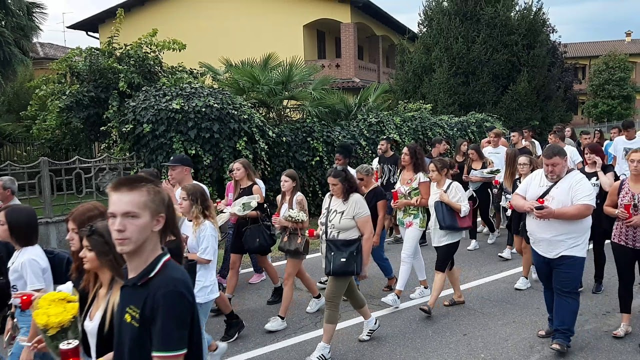 La fiaccolata in ricordo di Pietro Vasile Cioroaba