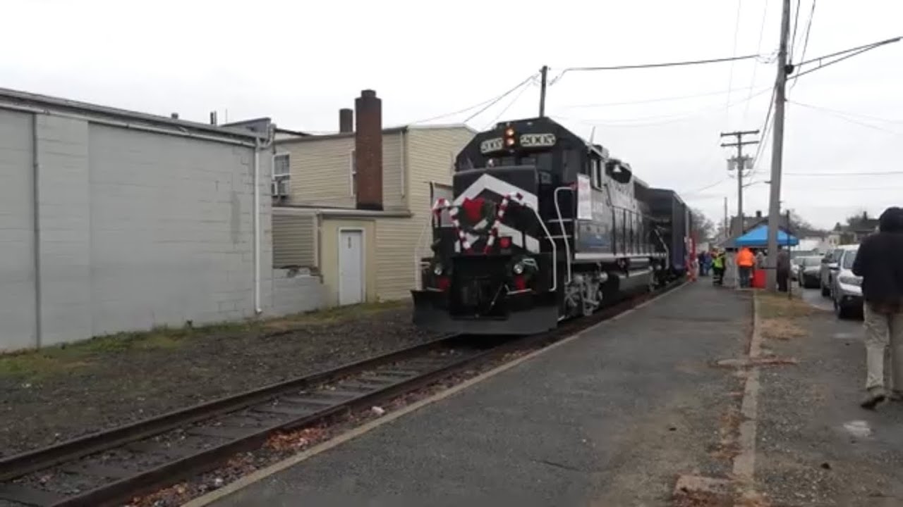 Chasing Chesapeake & Delaware Toys for Tots from Farmingdale to Jamesburg 11/30/25