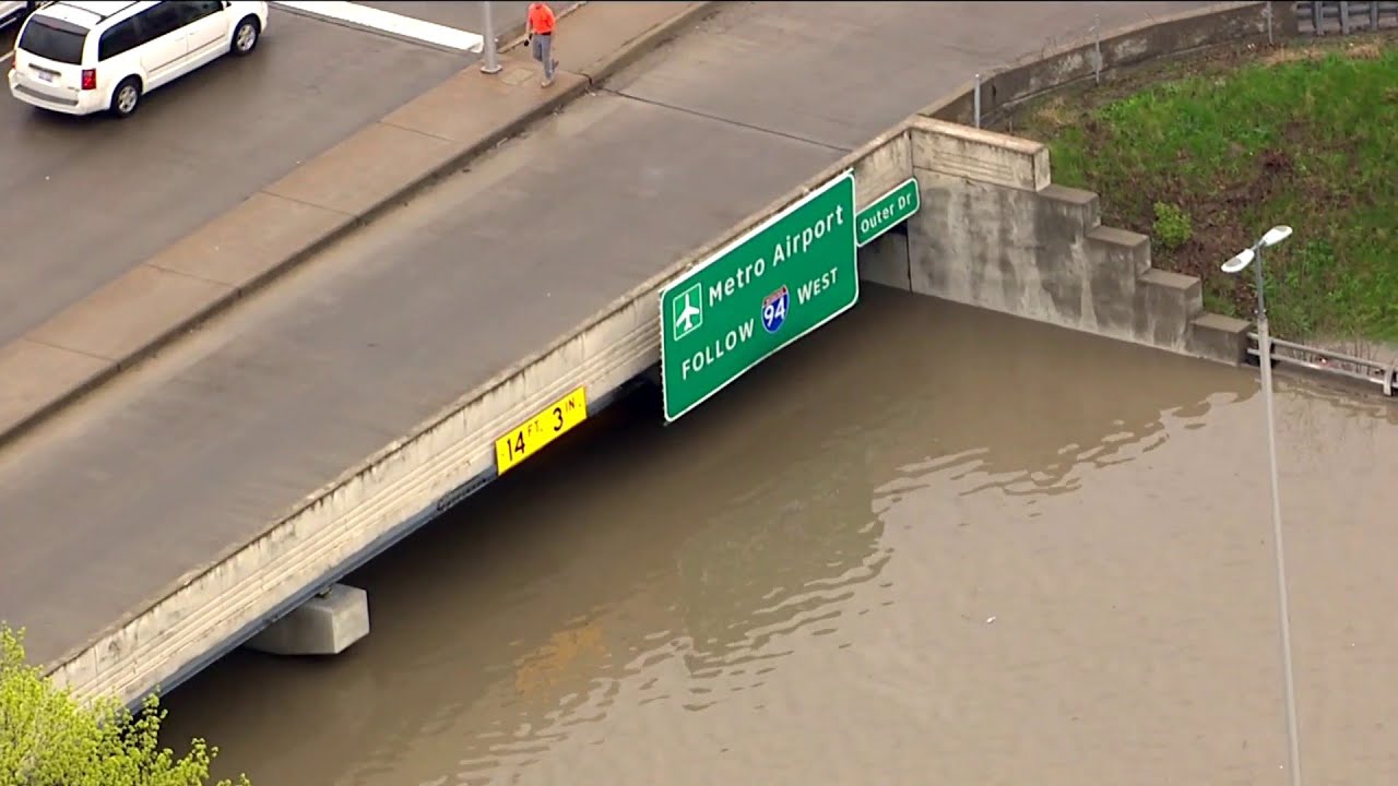 Southfield Freeway flooding