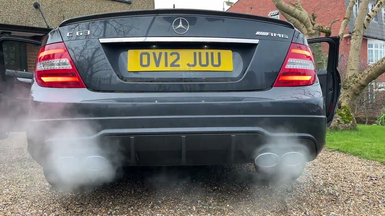 2012 MB C63 AMG W204 Cold Start Exhaust Sound UK