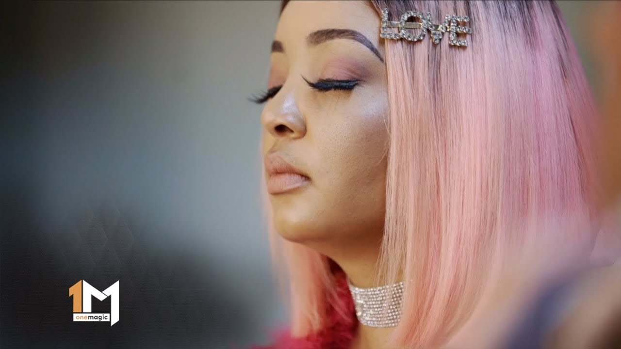 Pinky Girl Shoots for Cosmopolitan – Being Bonang | 1 Magic