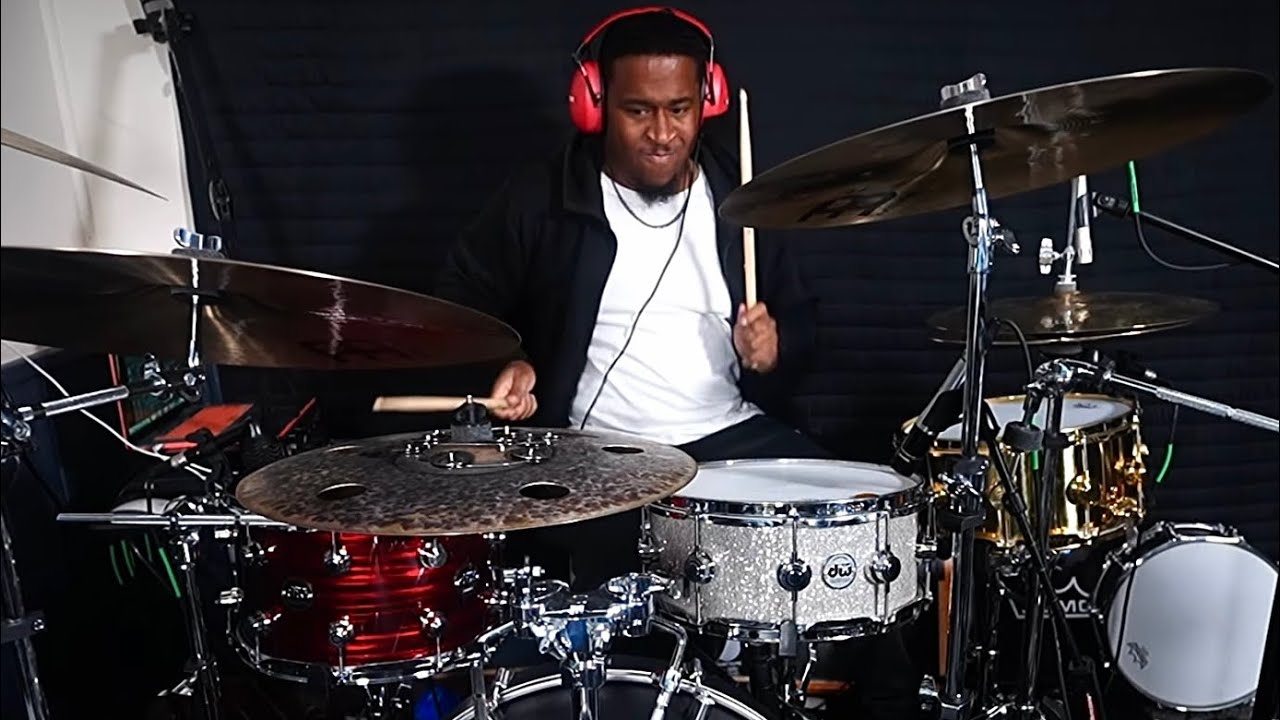 «Может ли музыка существовать только с тремя малыми барабанами?»