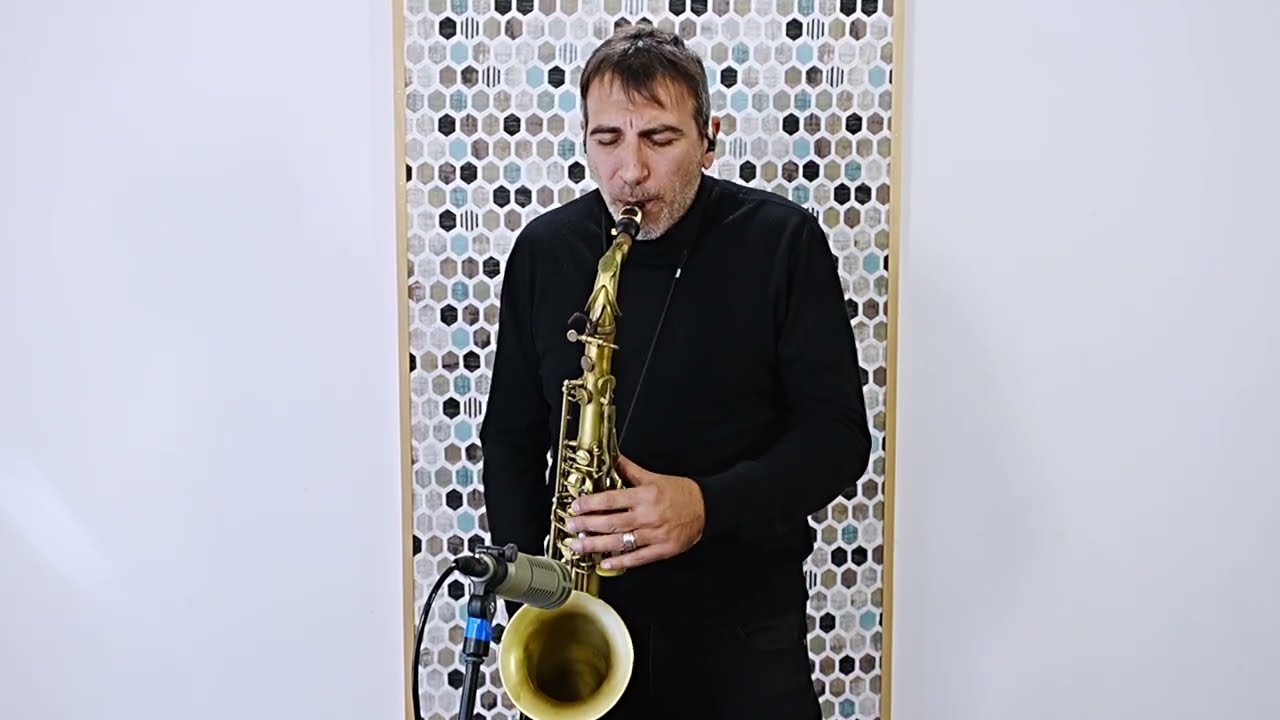 SOMEWHERE OVER THE RAINBOW (H. Arlen) for Beatbox Saxophone | Alberto La Neve