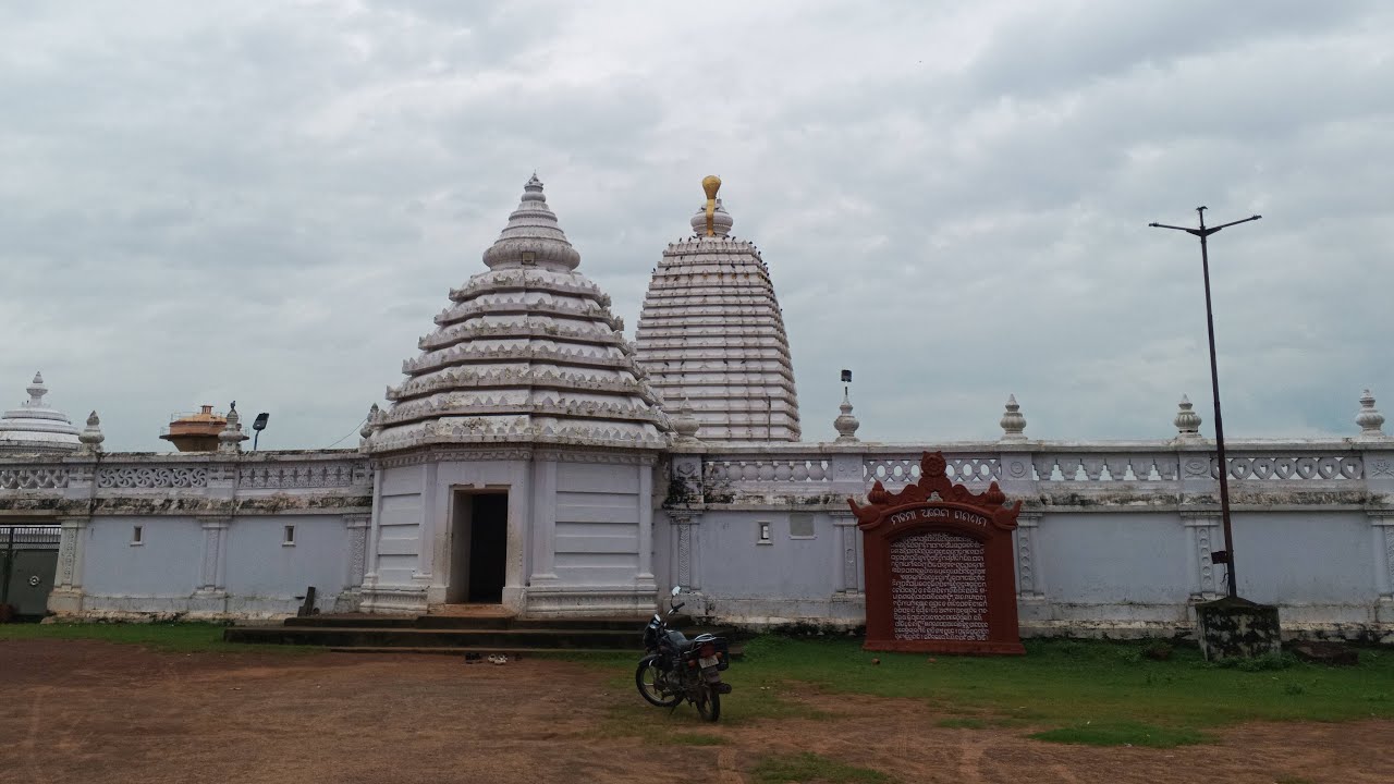 ମହିମା ମହାପ୍ରଭୁଙ୍କ ଗାଦି ମନ୍ଦିର ସନ୍ଧ୍ୟା ନୀତି ଚାଲିଛି🙏🙏28/08/2025#mahimagadi #gadiniti #jorandagadi
