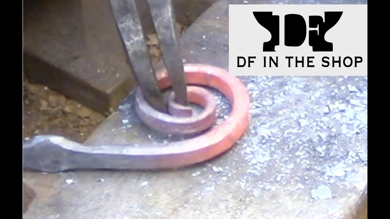 Blacksmithing for beginners - Colonial Shutter Dog