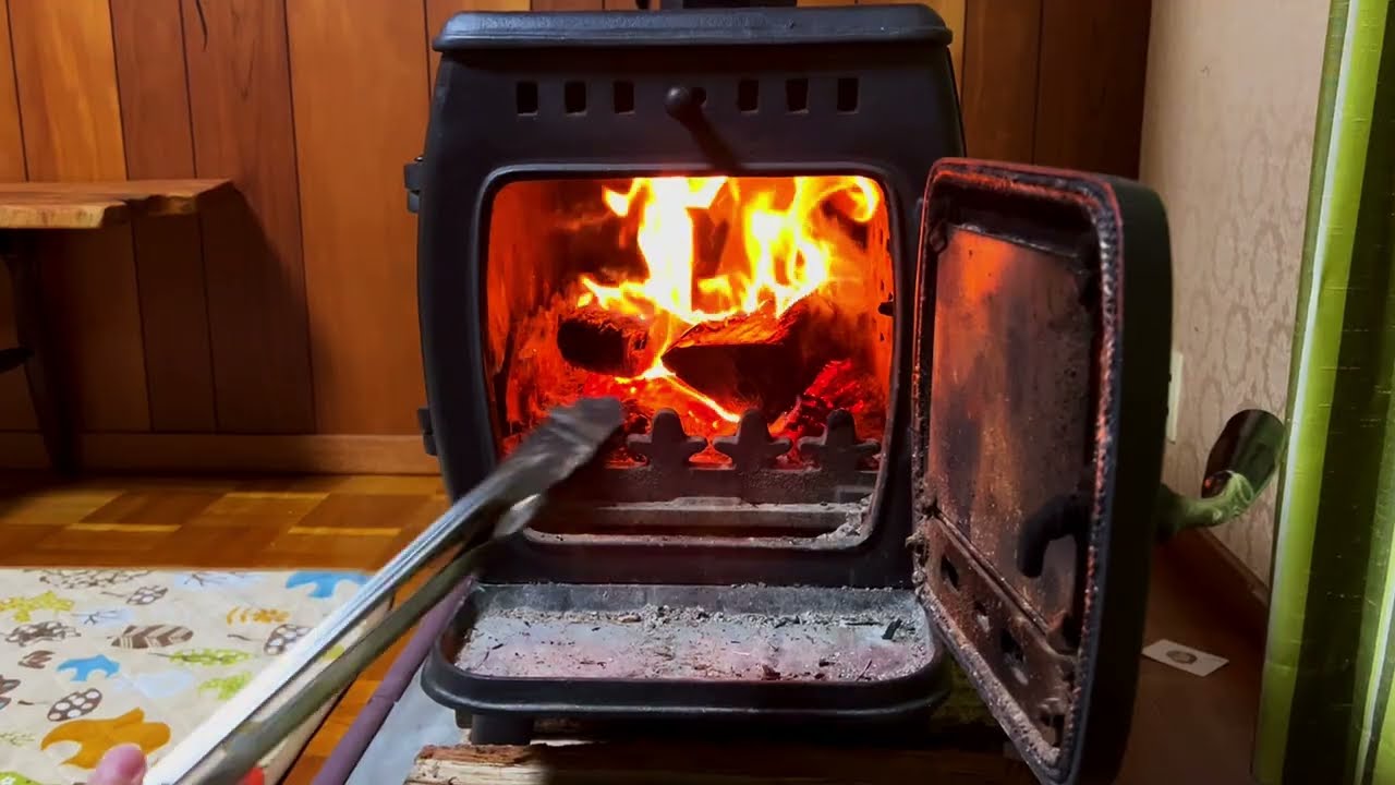 日本の冬、凍える古い日本家屋での暮らし